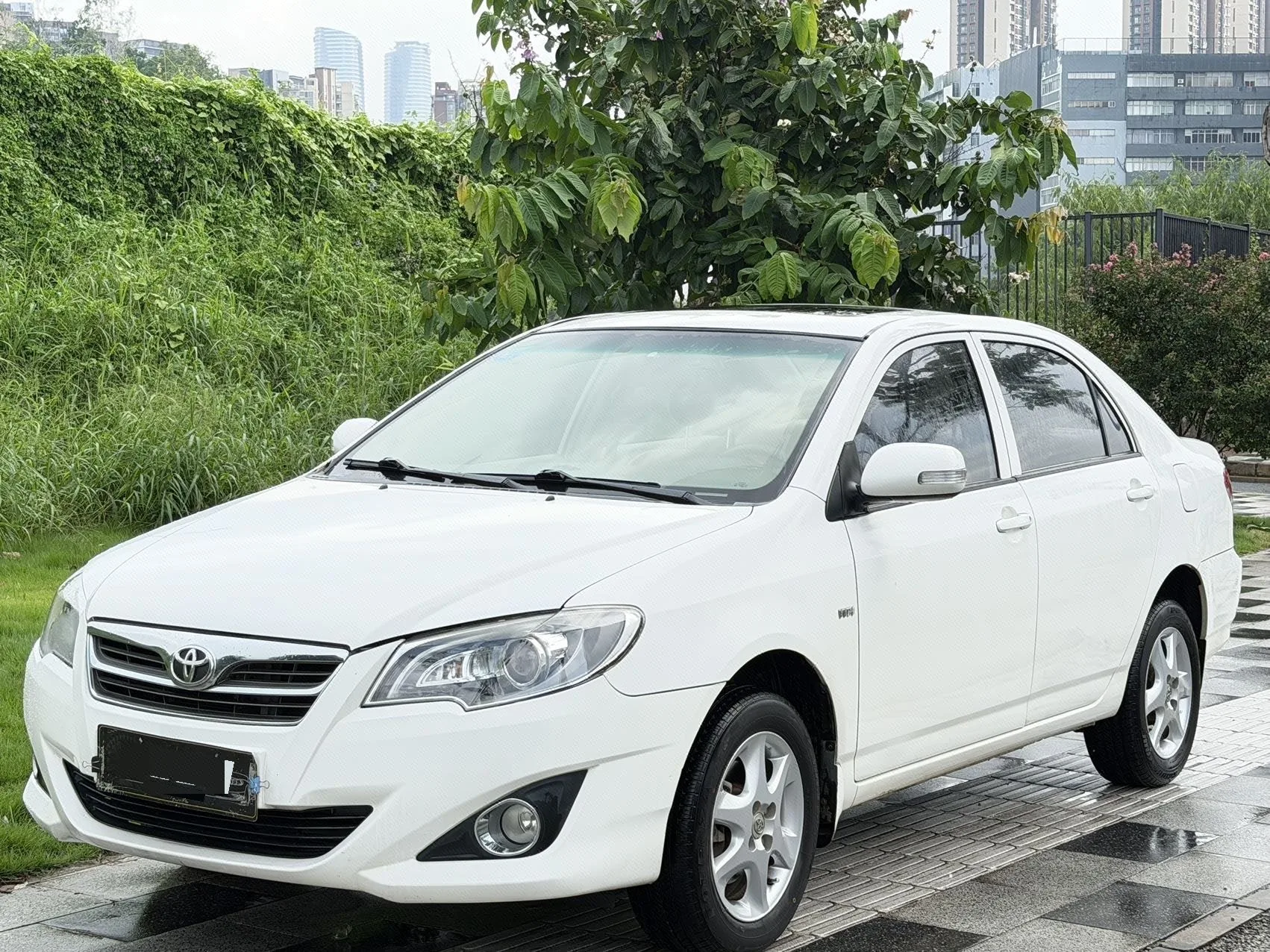 Hyundai Elantra 2013 1.6L Automatic Luxury Edition
