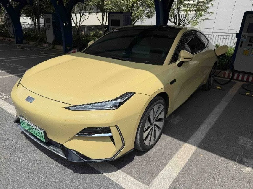 Galaxy E8 2024 Model, 665 km Range, Rear-Wheel Drive, Star Ship Long-Range Edition