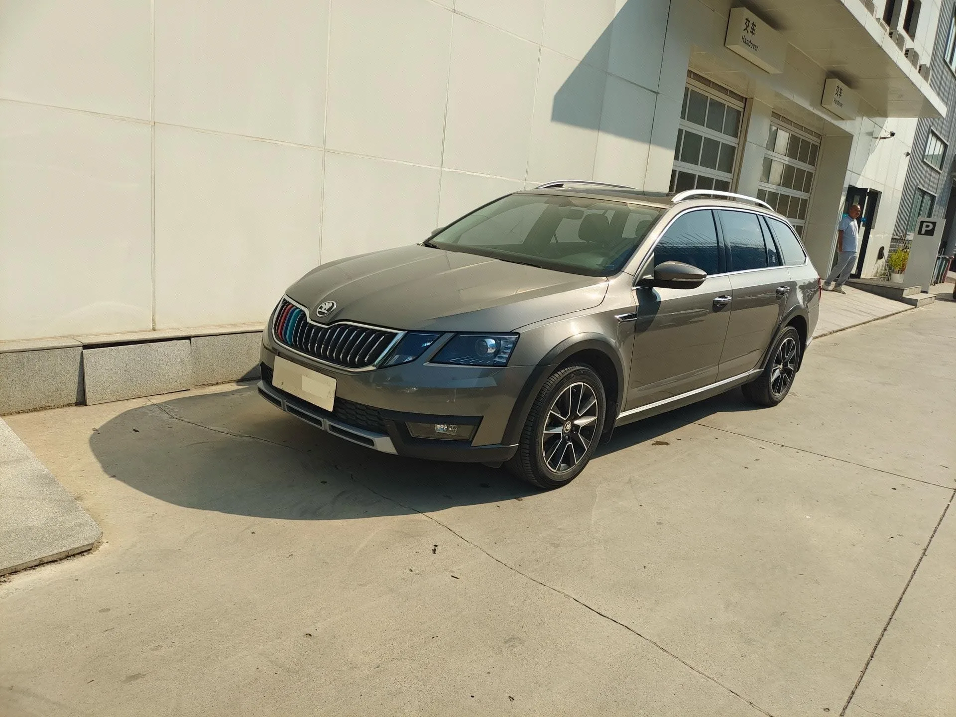 Octavia 2018 Touring TSI230 DSG Luxury Edition