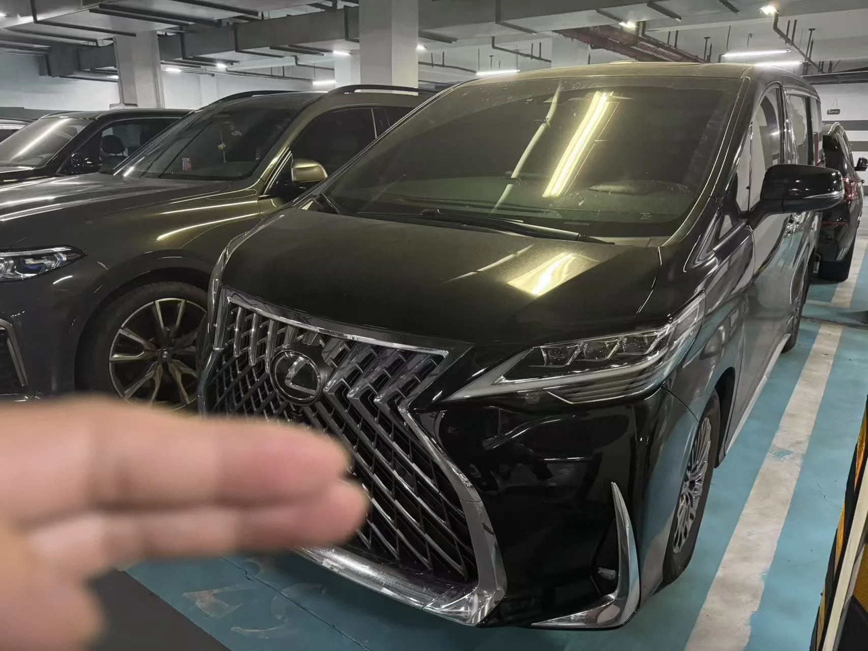 Lexus LM 2020 300h 7-Seat Elegant Edition