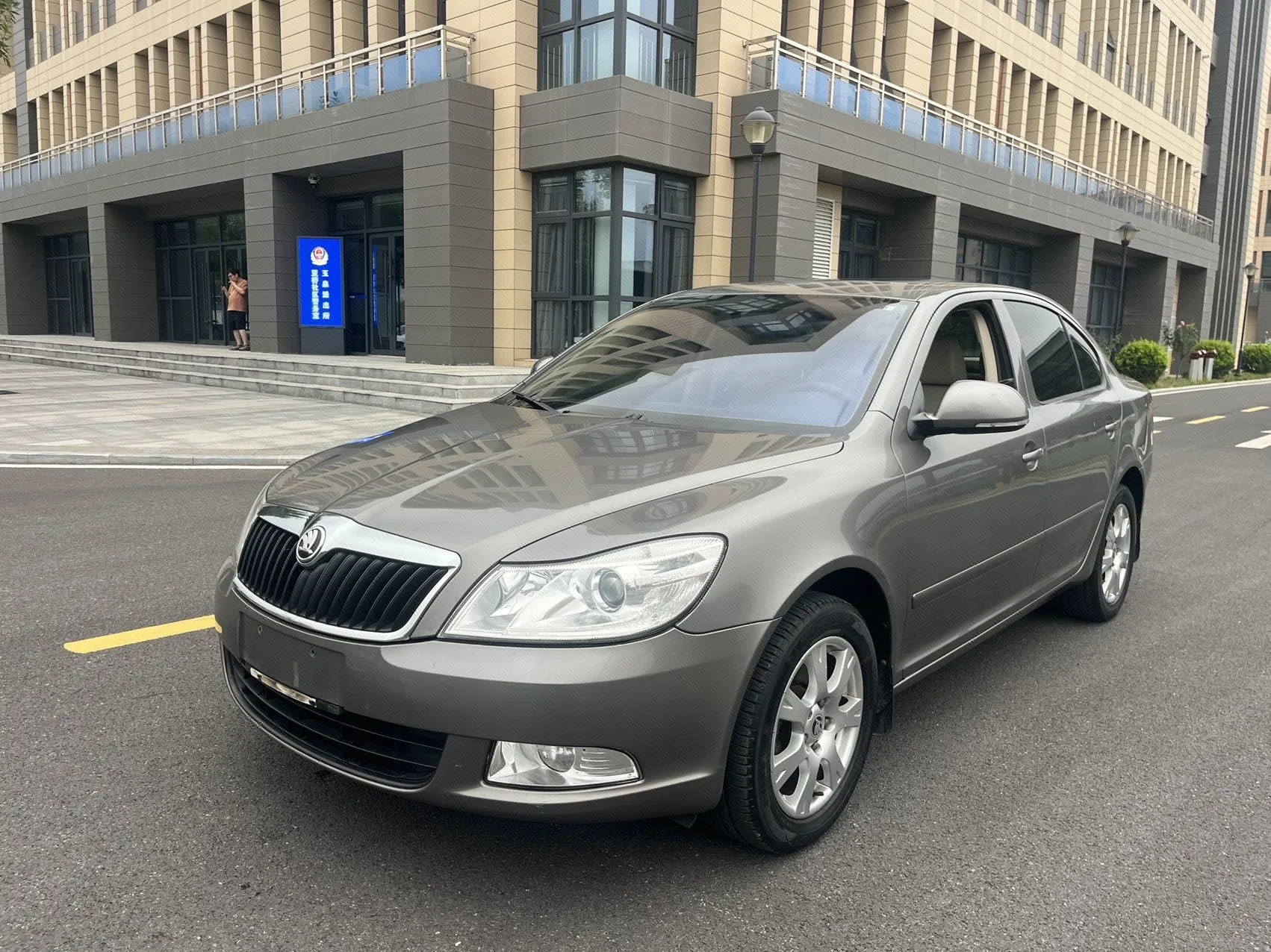Octavia 2015 Classic 1.6L Automatic Elite Edition