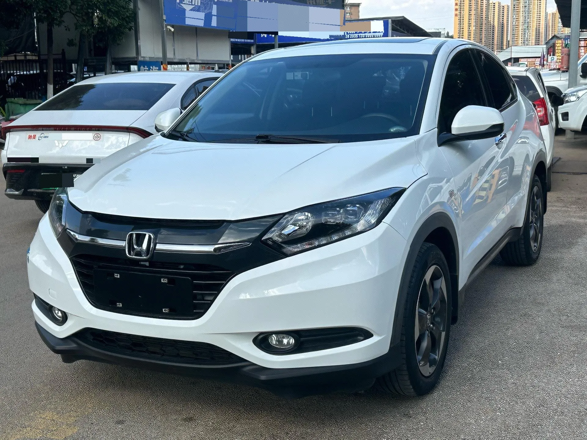 Vezel 2017 1.8L CVT 2WD Pioneer Edition