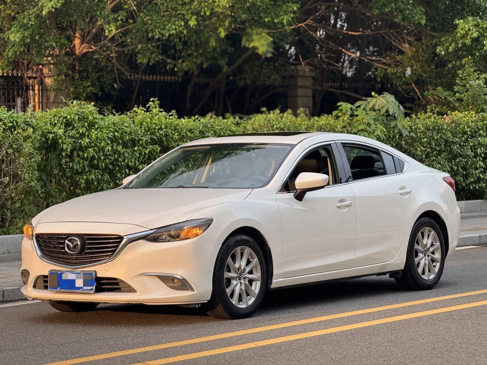 Mazda6 Atenza 2017 2.0L Blue Sky Luxury Edition