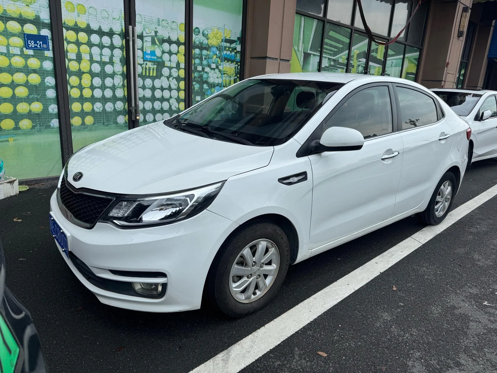 Kia K2 2015 Sedan 1.4L AT TOP