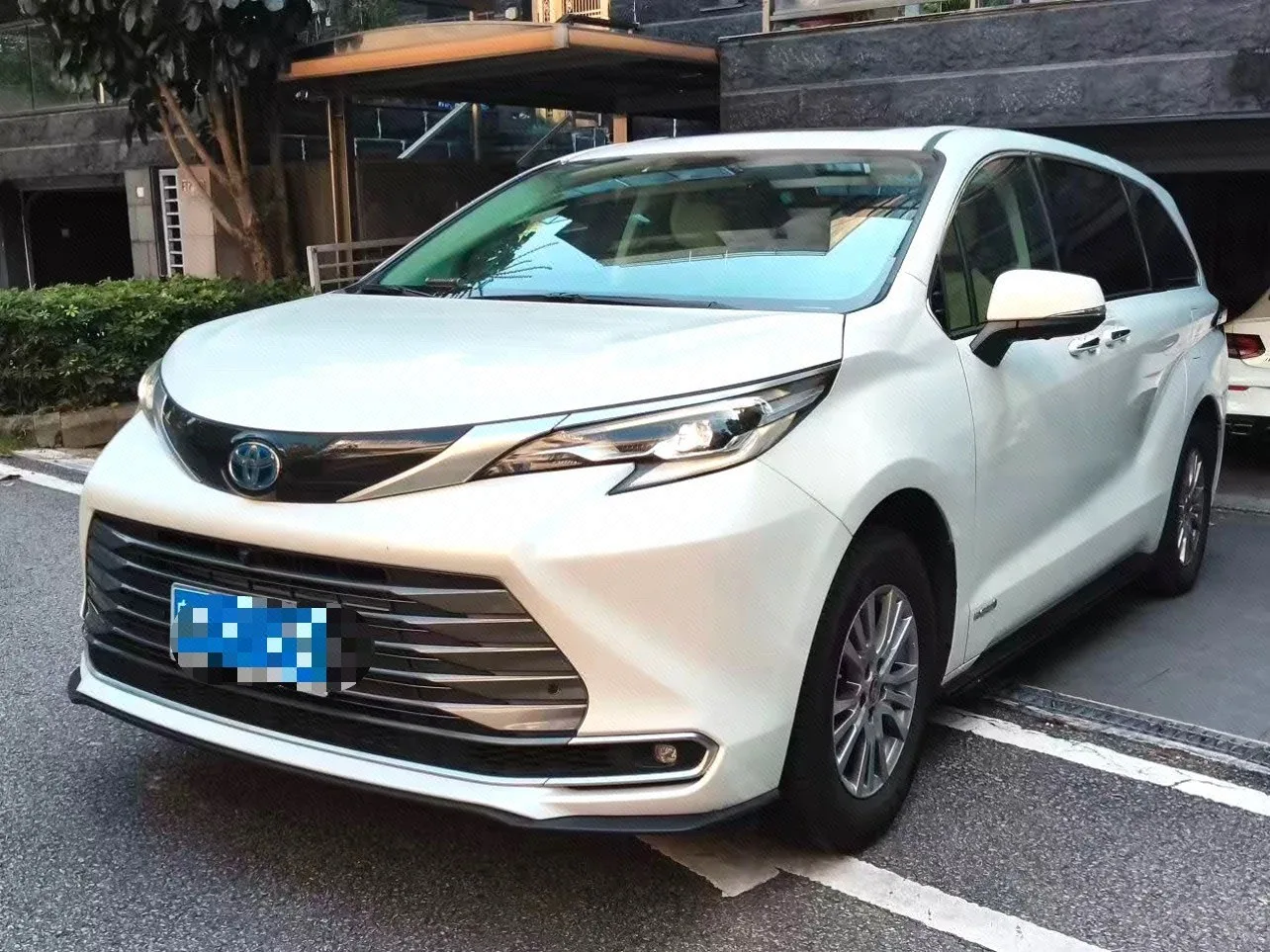 2021 Sienna 2.5L Hybrid Luxury Edition