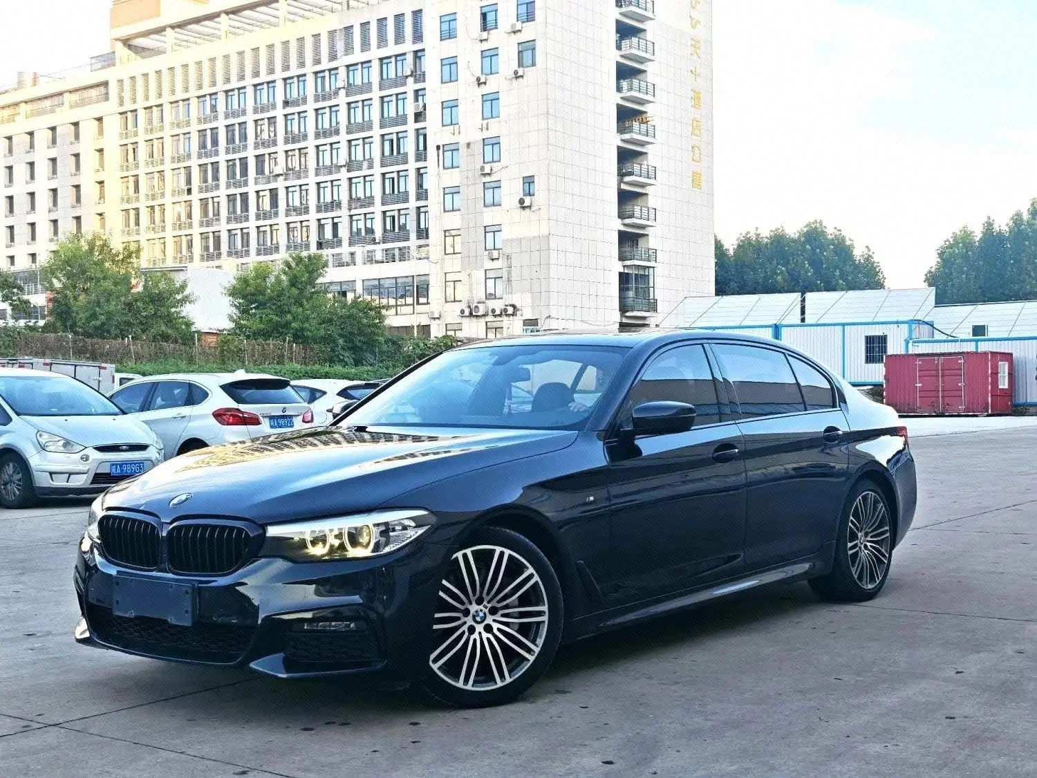 2019 BMW 5 Series 530Li Leading Edition M Sport Package