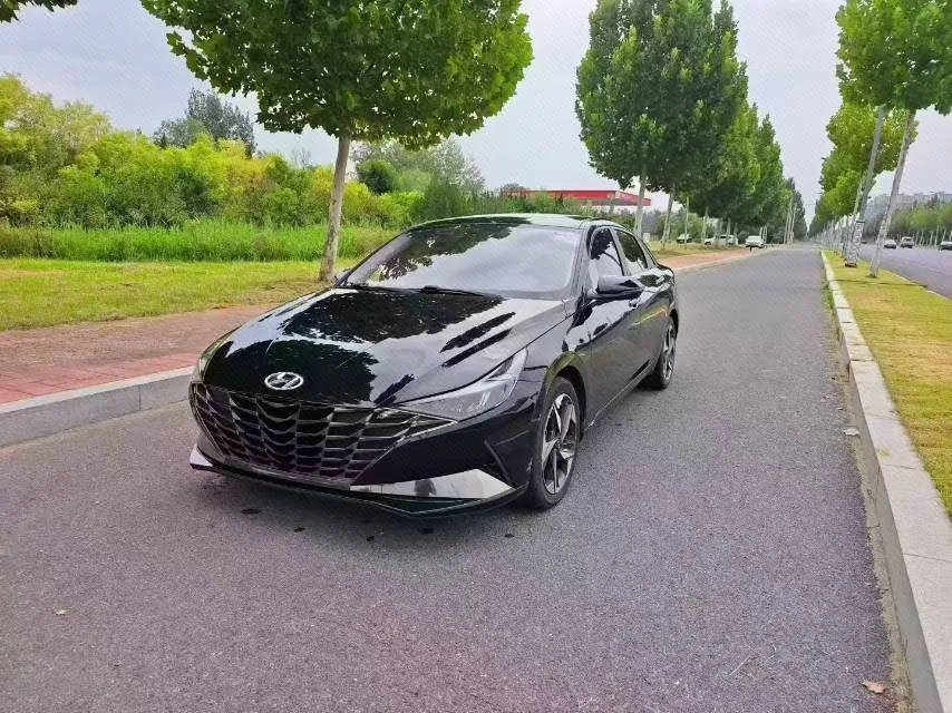 Hyundai Elantra 2021 1.5L CVT LUX Premium Edition