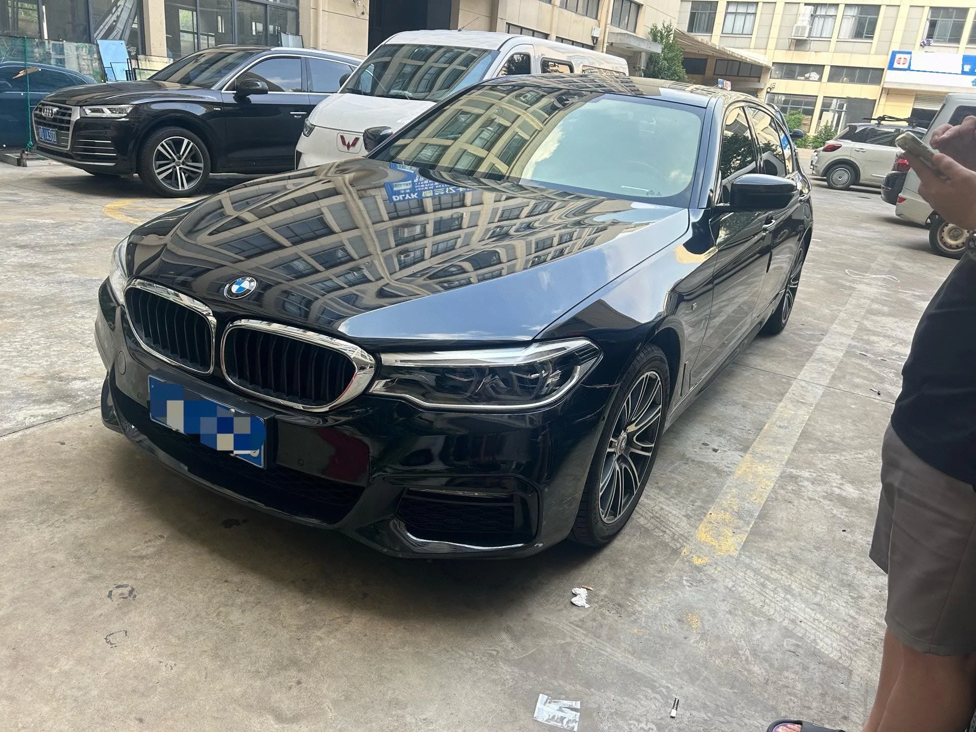 2018 BMW 5 Series 525Li M Sport Package