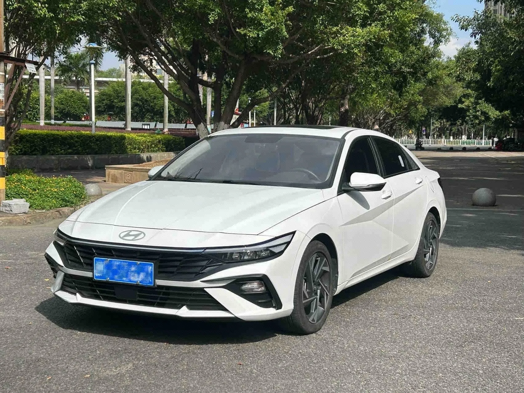 Hyundai Elantra 2023 1.5L CVT GLX Elite Edition