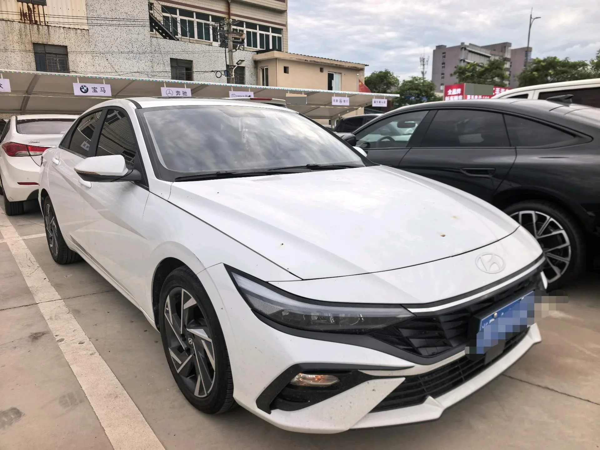 Hyundai Elantra 2023 1.5L CVT GLX Elite Edition
