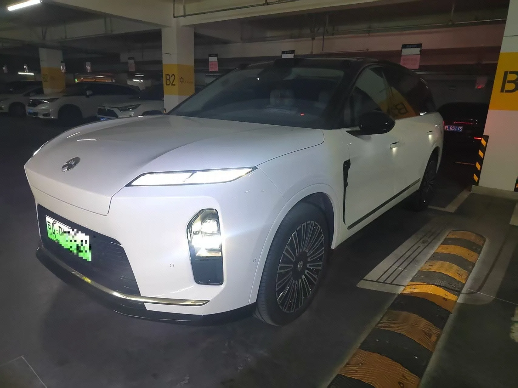 NIO 2026 ES8 6-seater Executive Luxury Edition Automatic
