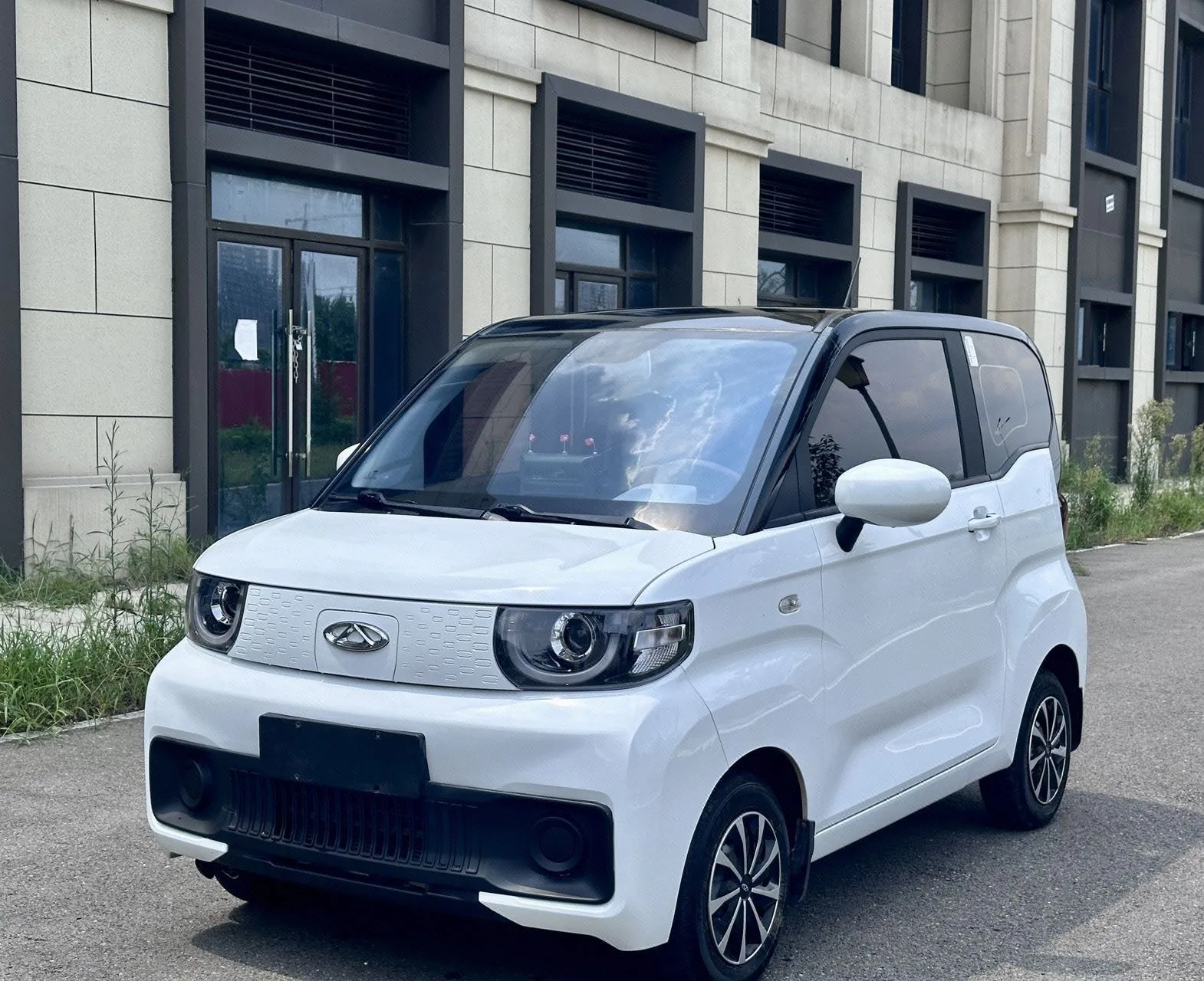 QQ Ice Cream 2024 Model 170km Sundae