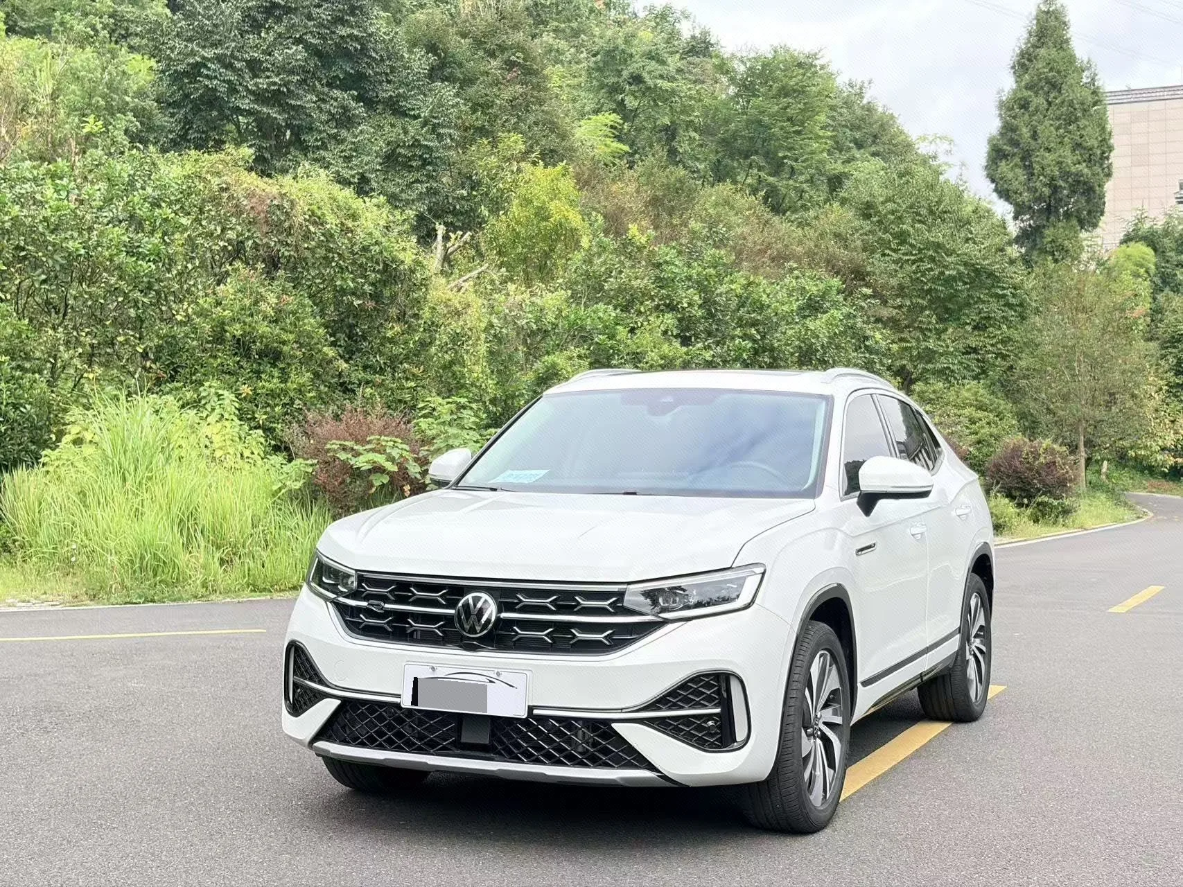 Volkswagen 2024 Tiguan X 2.0TSI 330TSI FWD Premium High-Performance Edition, Automatic Transmission