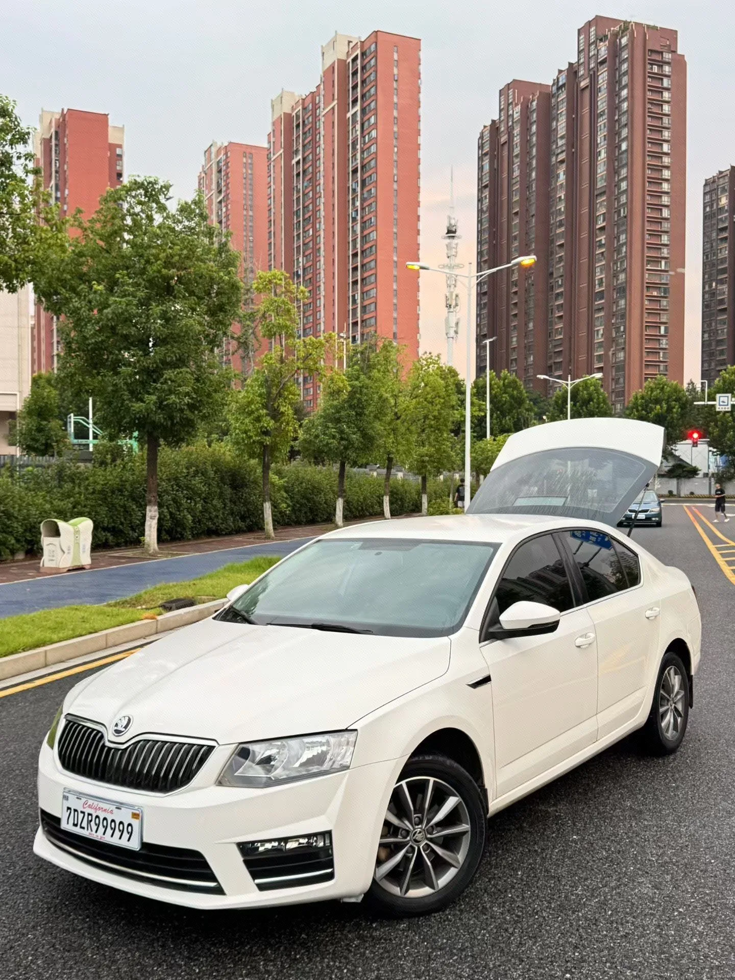 Octavia 2017 1.6L Automatic Comfort Edition