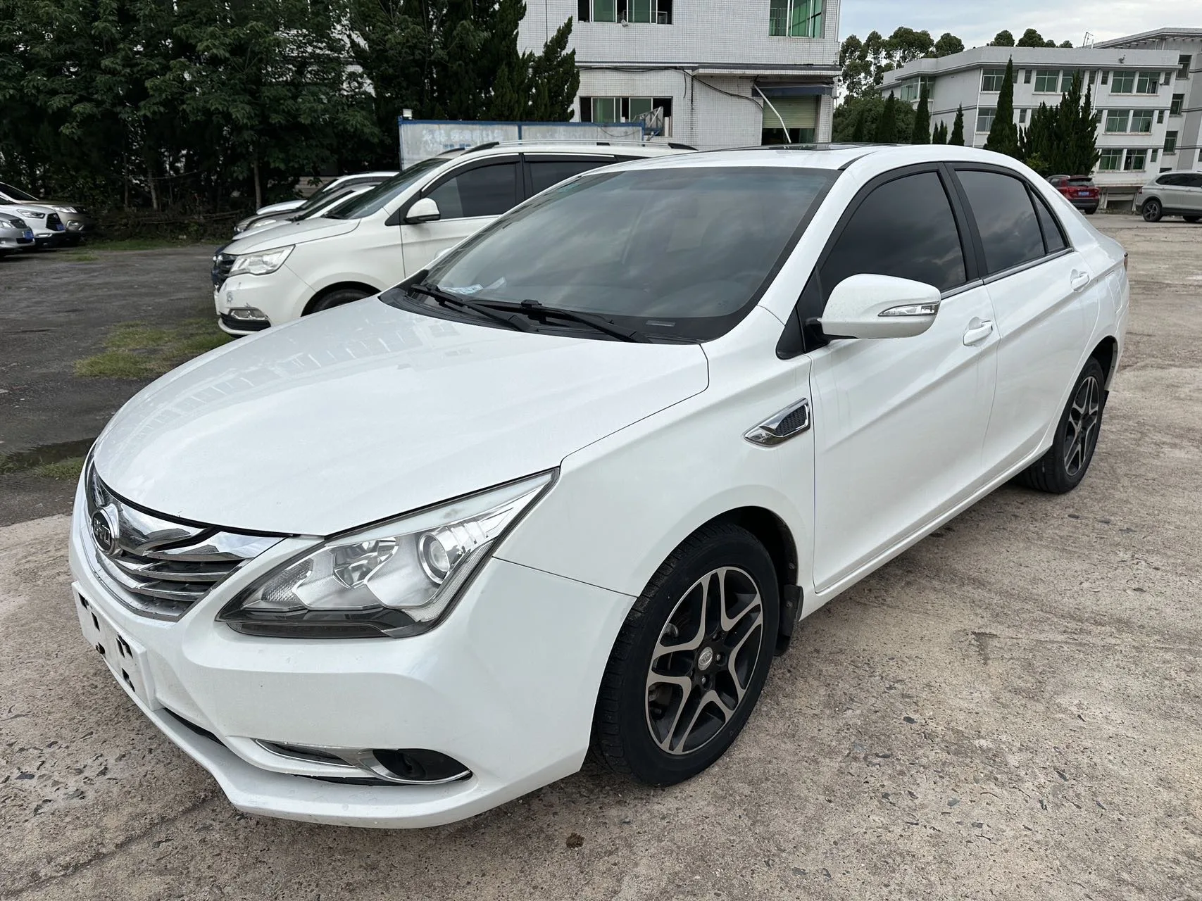 BYD G5 2014 1.5TID Automatic Flagship Edition