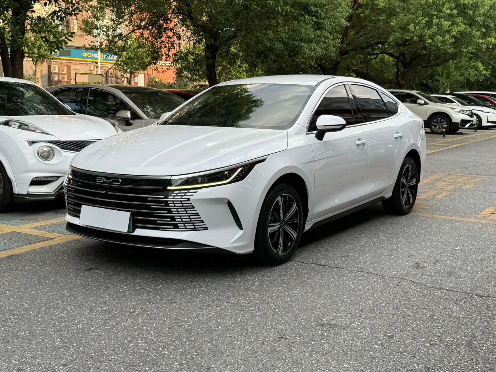 BYD 2023 Destroyer 05 DM-i 1.5 CVT 120KM Champion Edition Premium Automatic