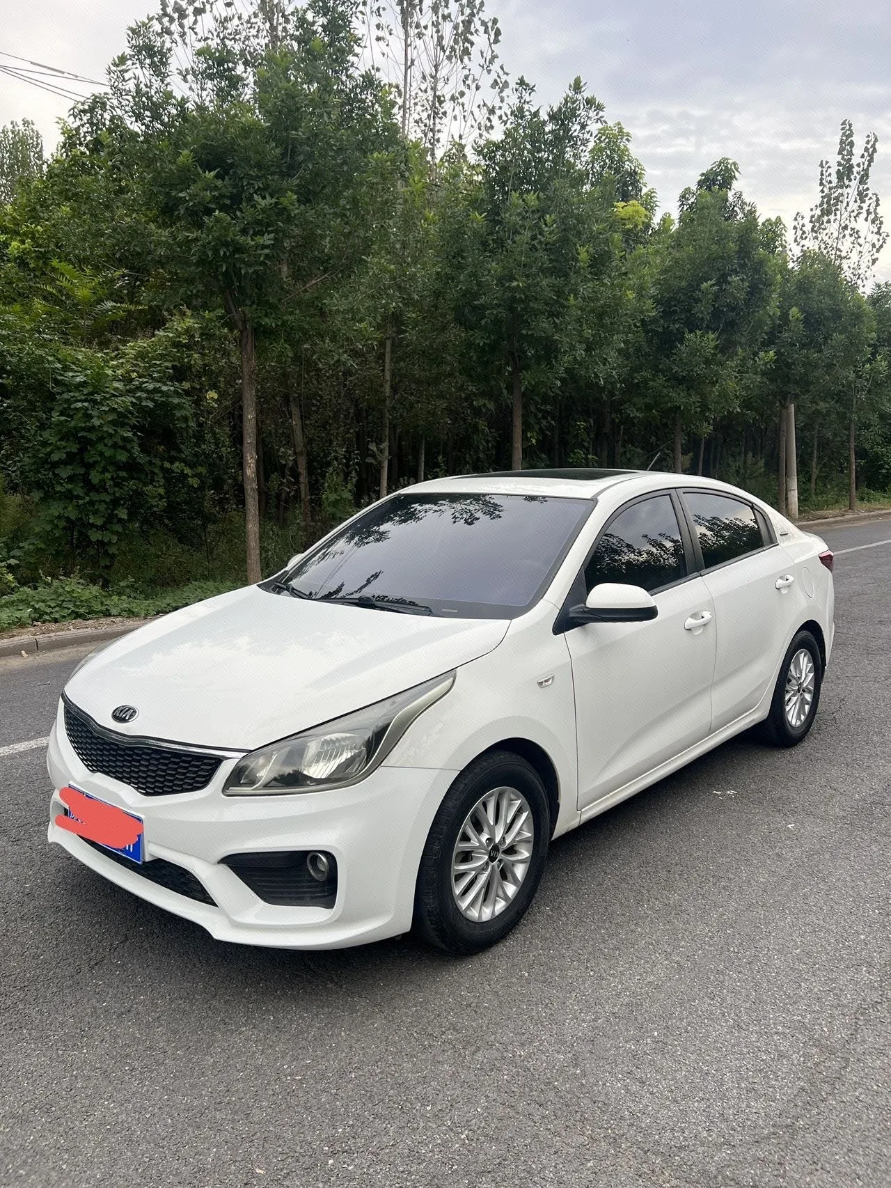 Kia K2 2017 Sedan 1.4L AT 15th Anniversary Special Edition GLS