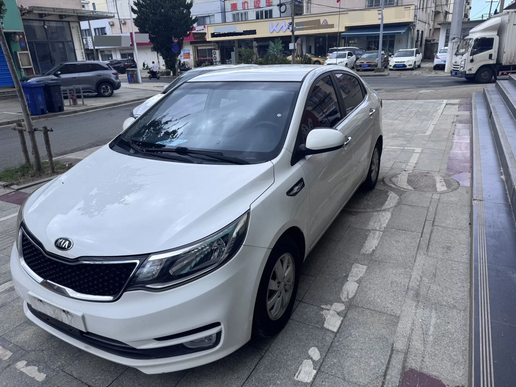 2015 Kia K2 Sedan 1.4L AT GLS