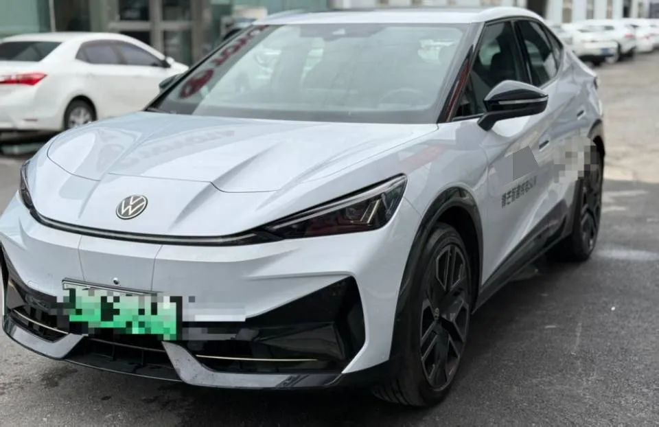 Volkswagen 2025 06 Max Automatic