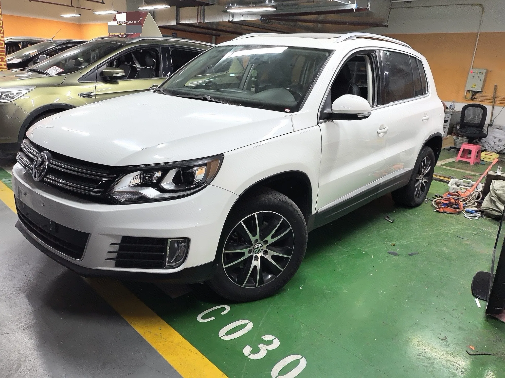 2016 Tiguan 300TSI Automatic Front-Wheel Drive Luxury Edition