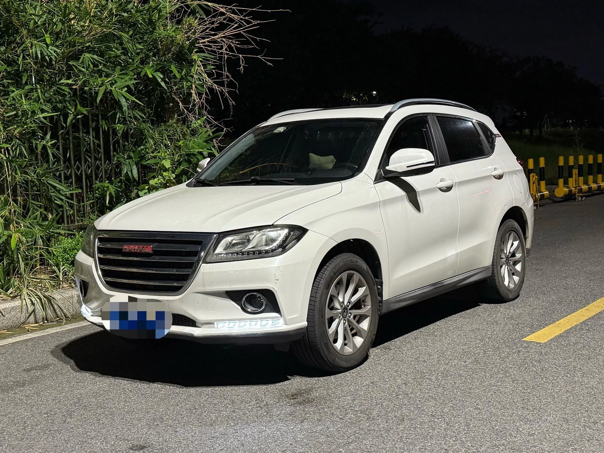 Haval H2 2017 Red Label 1.5T Automatic Two-Wheel Drive Luxury Edition