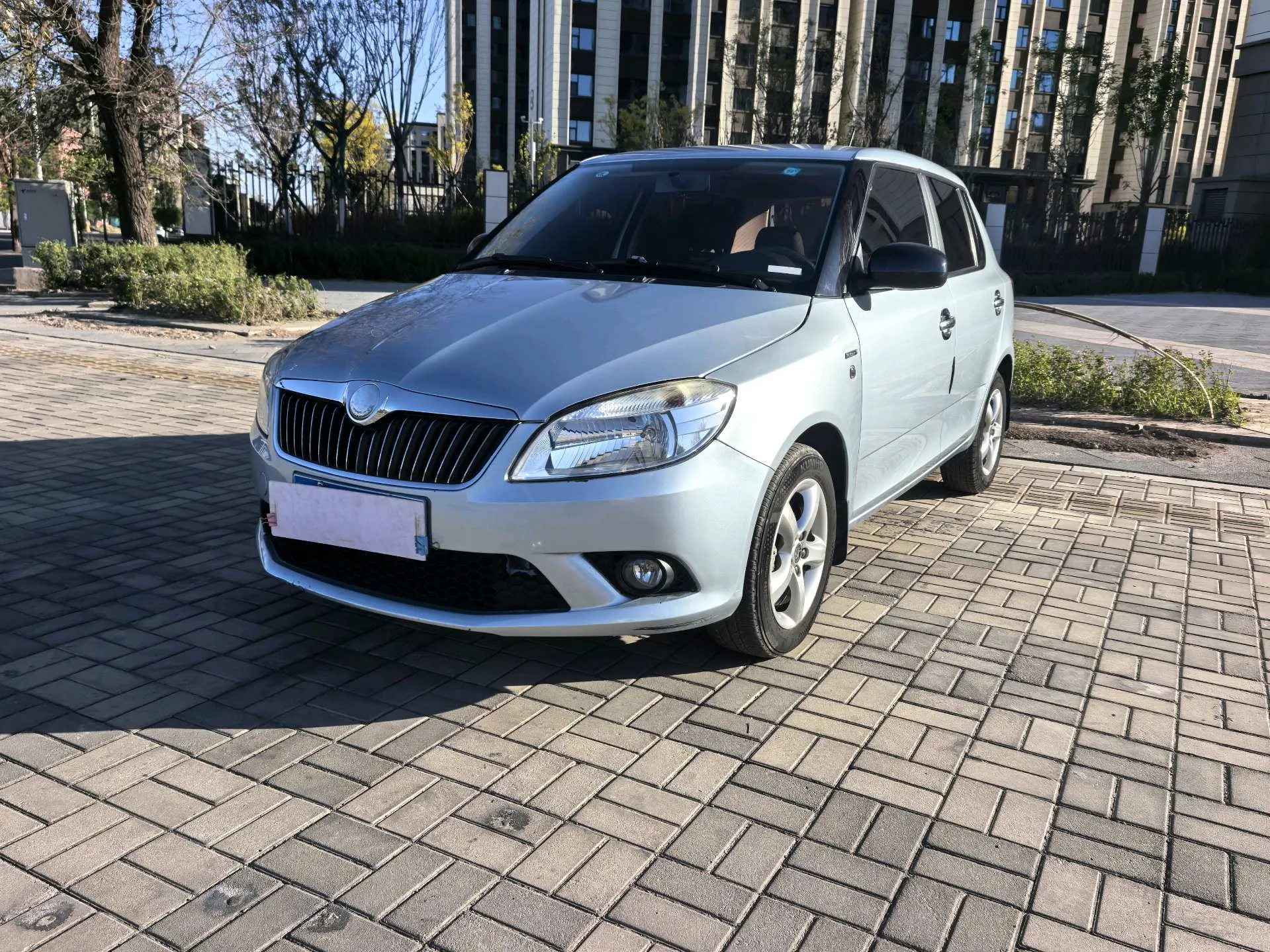 Fabia 2012 1.6L 5th Anniversary Edition