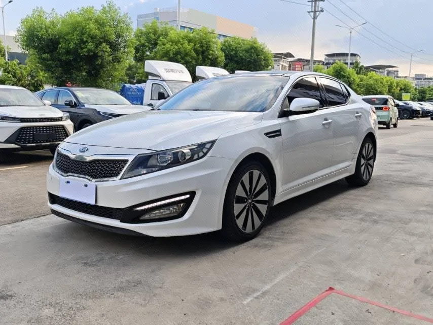 Kia K5 2012 2.0L Automatic DLX Special Edition