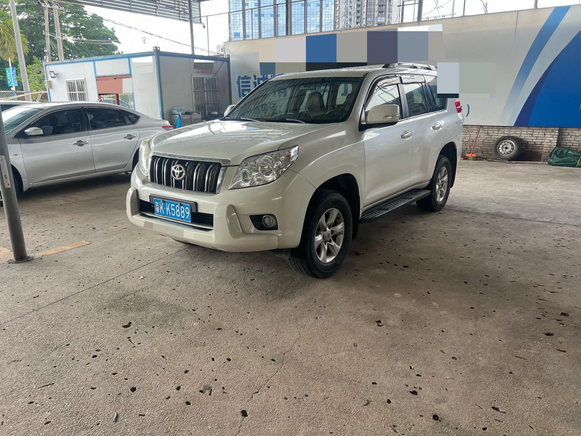 Prado (Imported) 2010 Model Year 2.7L Automatic Deluxe Edition