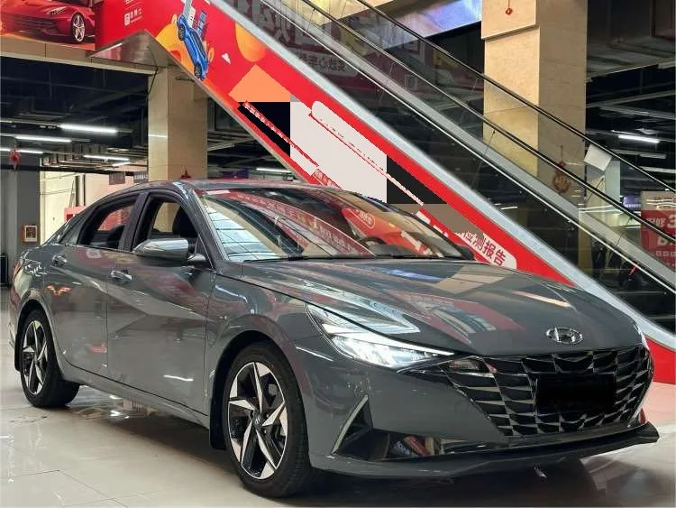 Hyundai Elantra 2021 1.5L CVT LUX Premium Edition