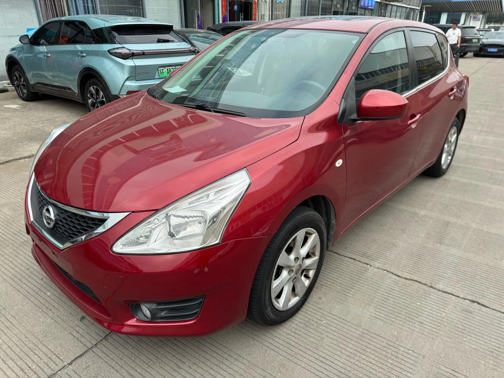 Tiida 2011 1.6L CVT Smart