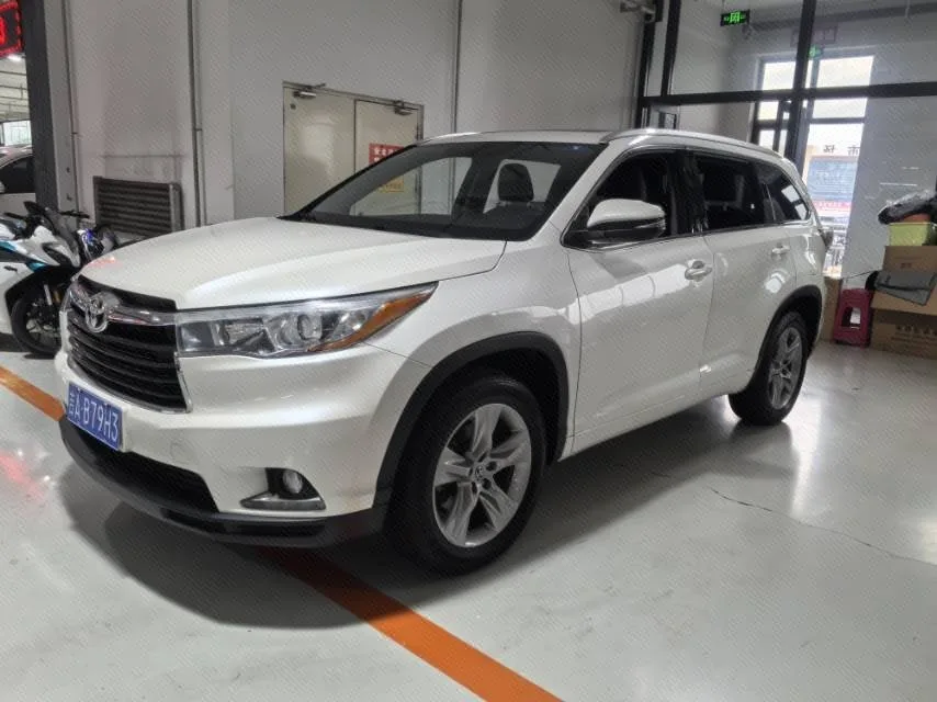 2015 Highlander 2.0T AWD Luxury 7-seater