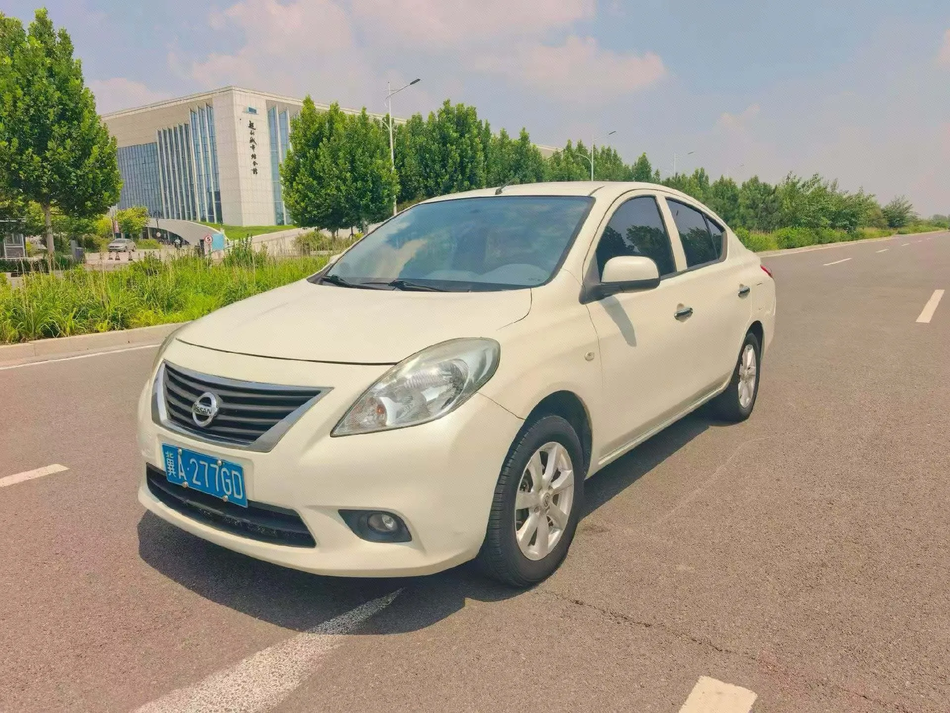 2011 Nissan Sunny 1.5 XE Comfort Edition, Manual Transmission