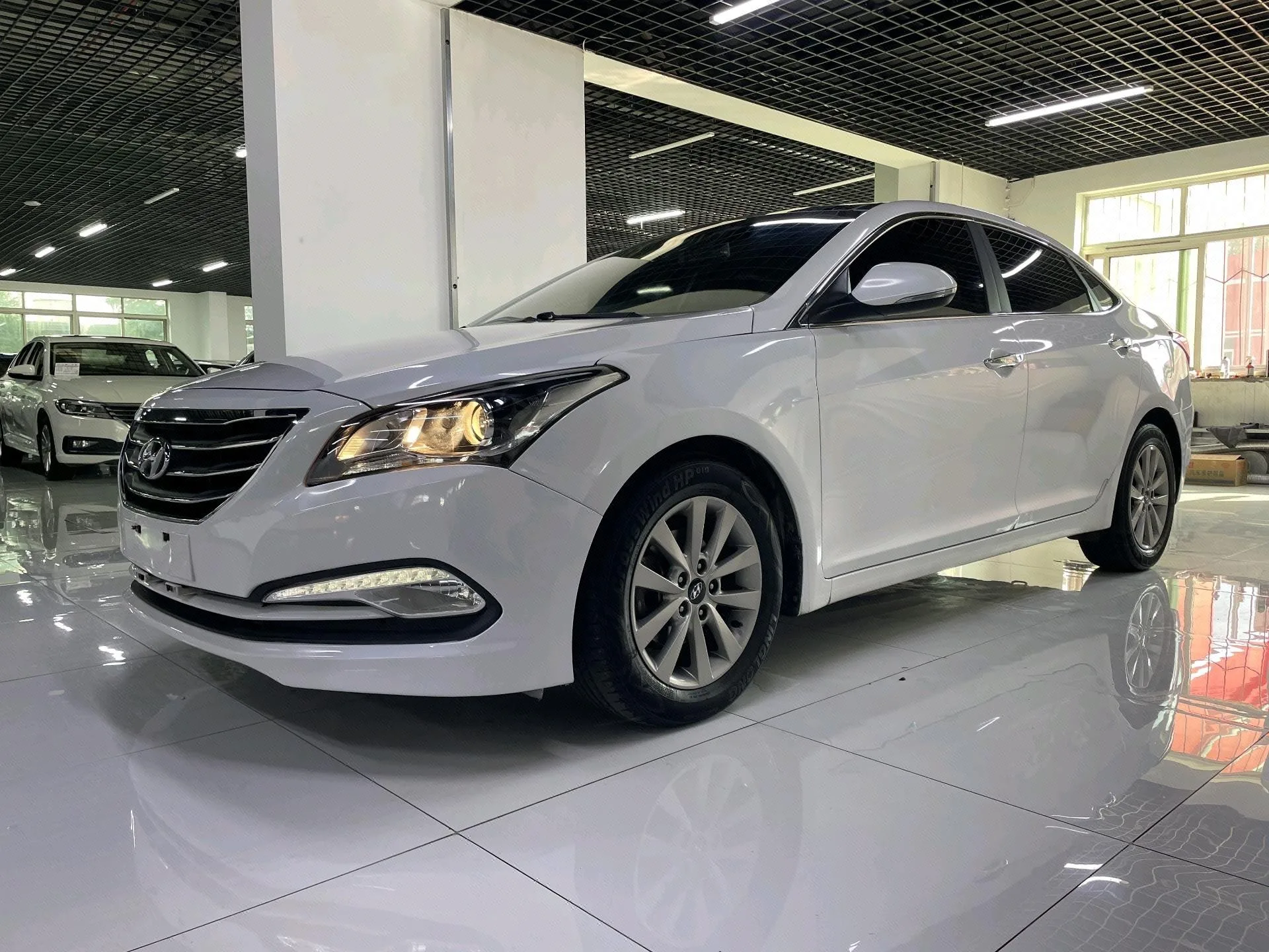 2014 Mistra 1.8L Automatic Intelligent GLS