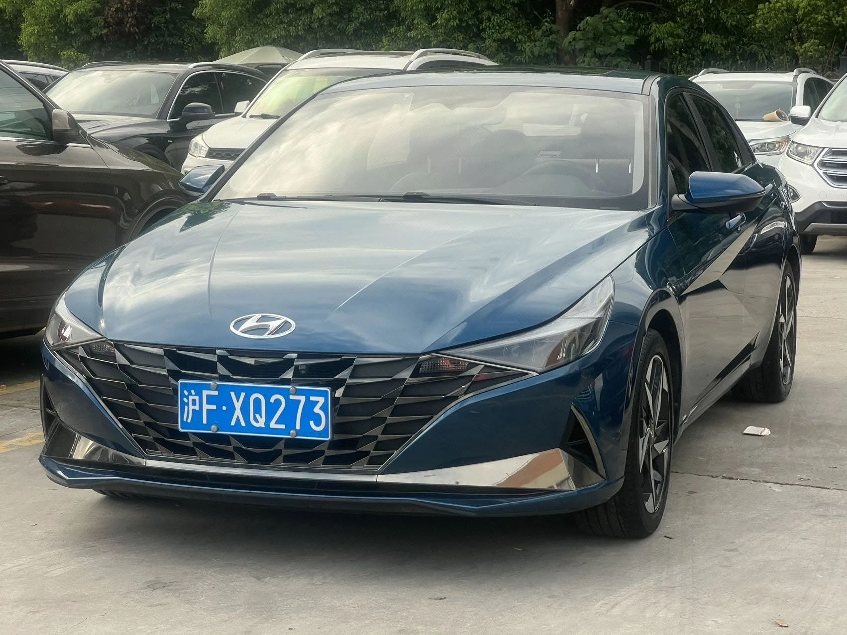 Hyundai Elantra 2021 1.5L CVT LUX Premium Edition