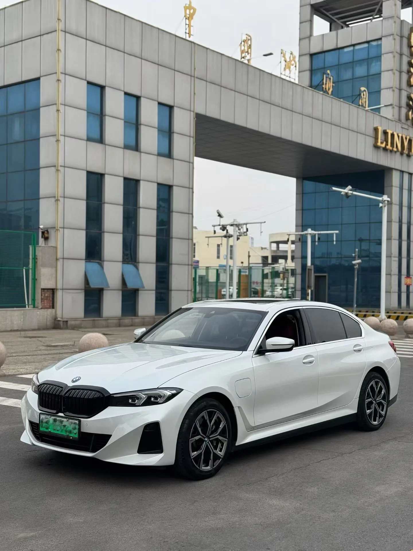 BMW 2024 i3 eDrive 35L Automatic