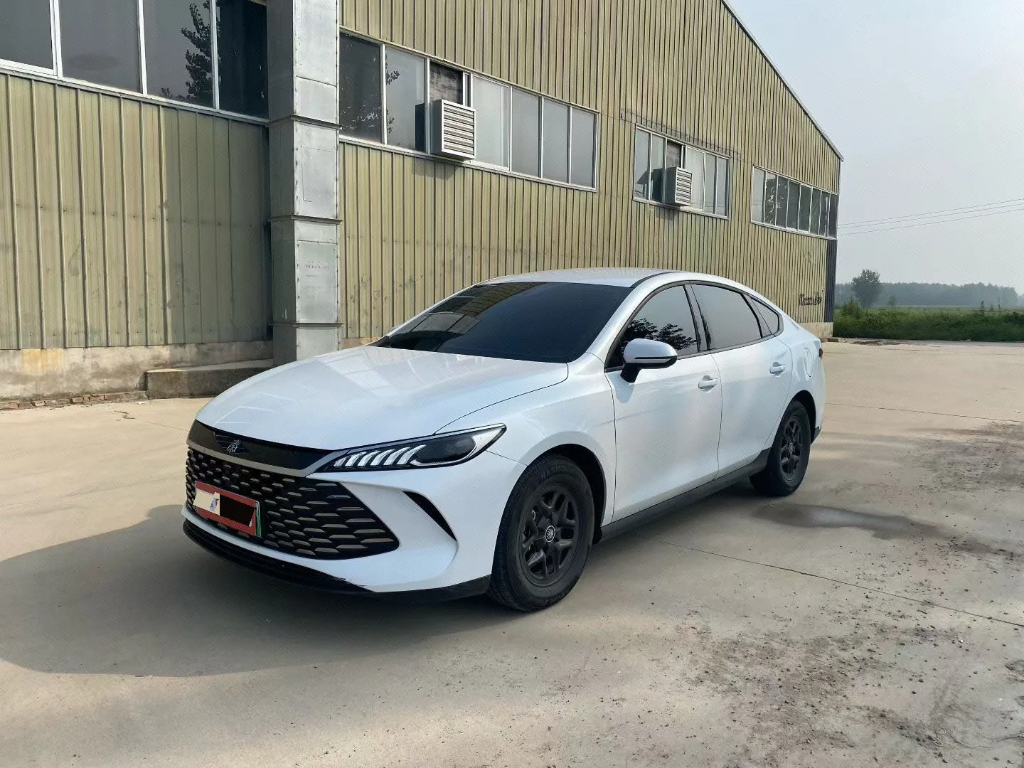 BYD 2025 Qin PLUS DM-i 1.5 CVT Intelligent Driving Edition 55KM Leading Model Automatic