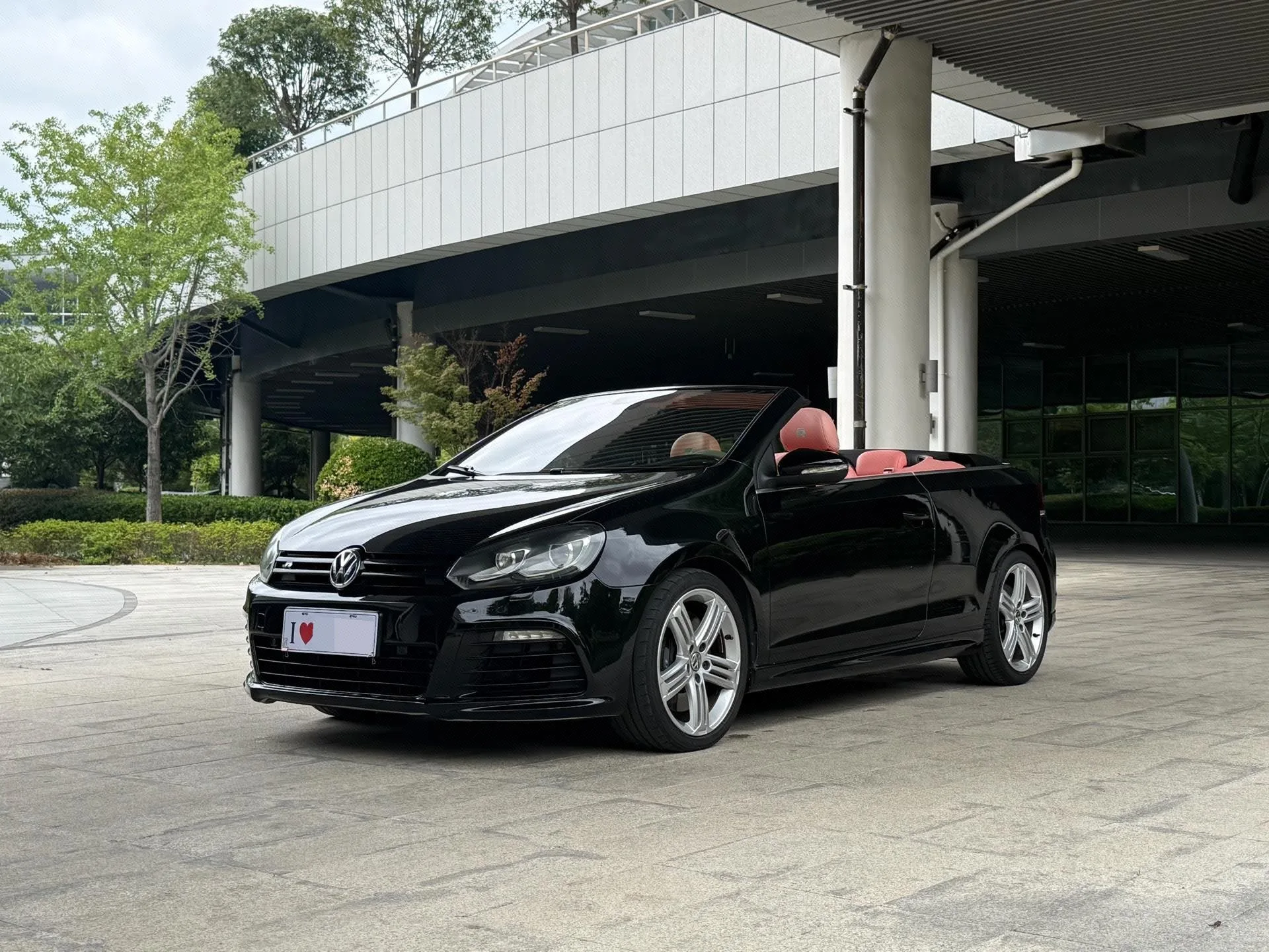 Golf (Imported) 2014 Model Year 2.0TSI R Convertible
