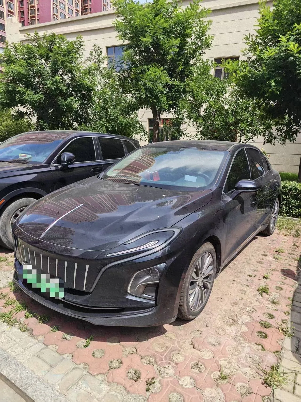 Hongqi E-QM5 2024 Model 610km Plus