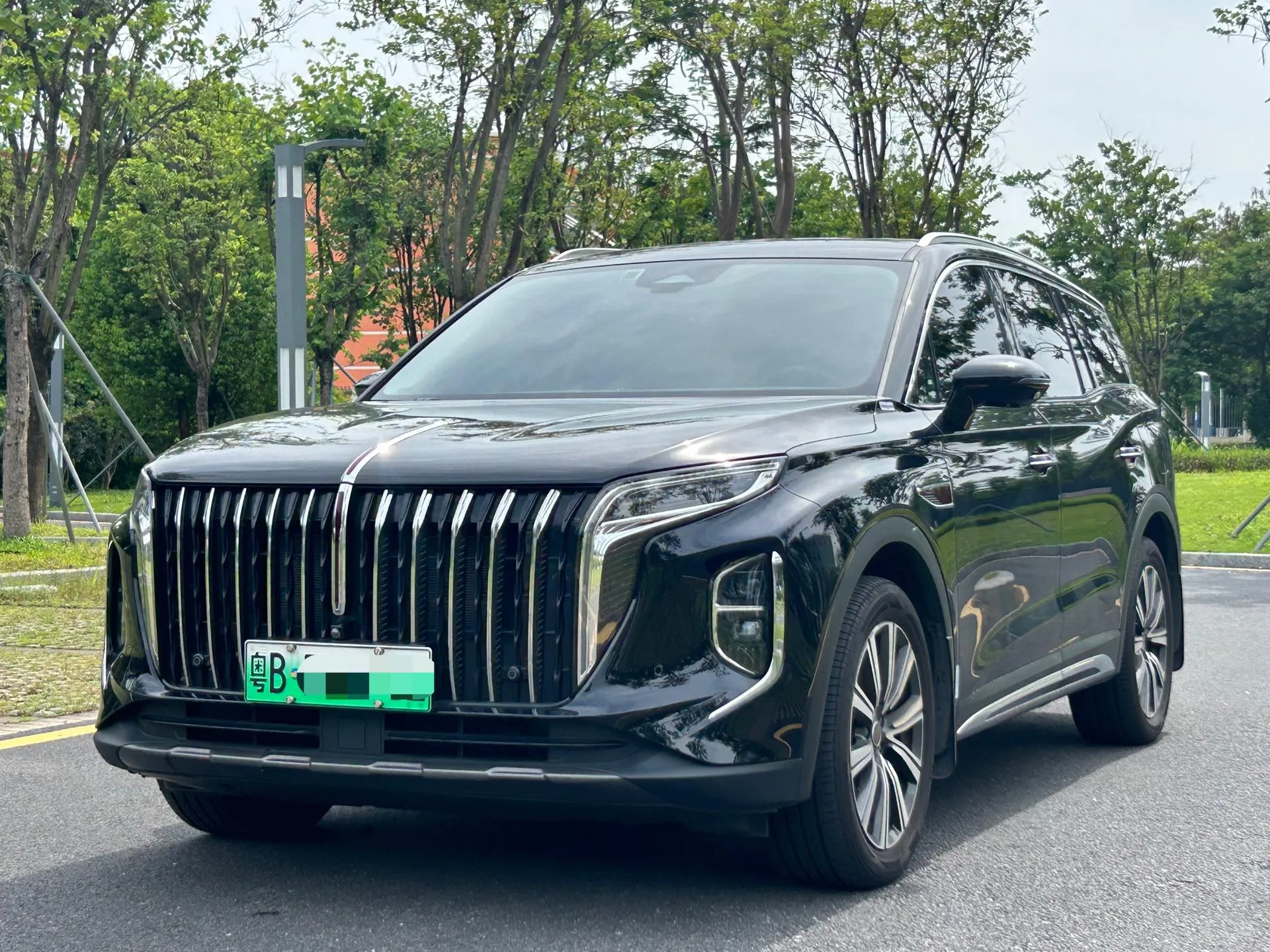 Hongqi 2025 HS7 PHEV 2.0T AWD 2 Million Units Commemorative Edition 7-Seater Automatic Transmission