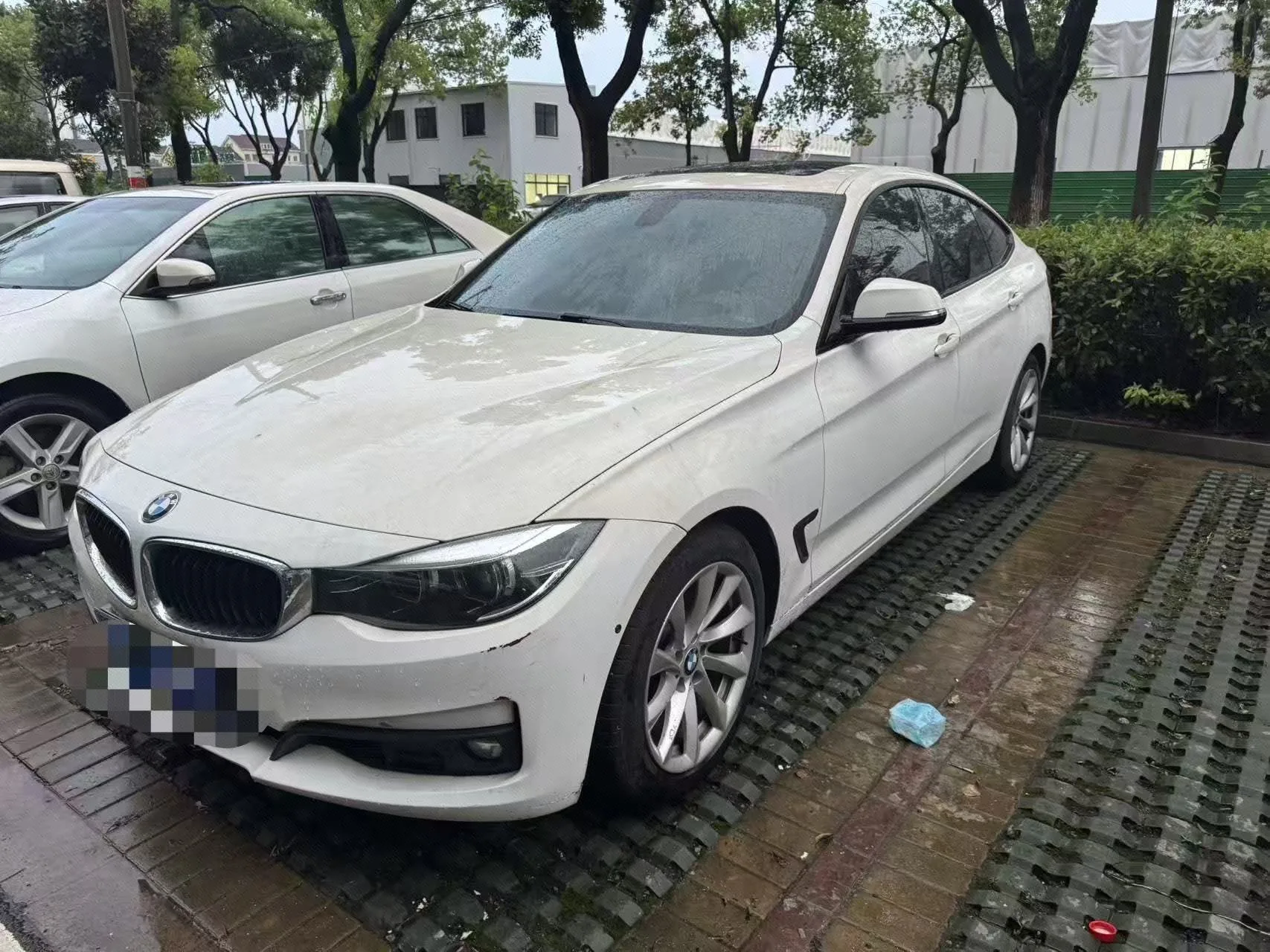 BMW 3 Series GT 2018 320i Fashion Edition