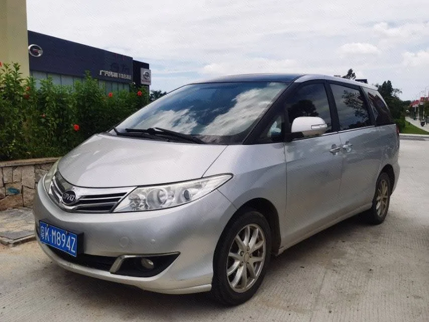 BYD M6 2015 Model Year 2.4L Automatic Deluxe