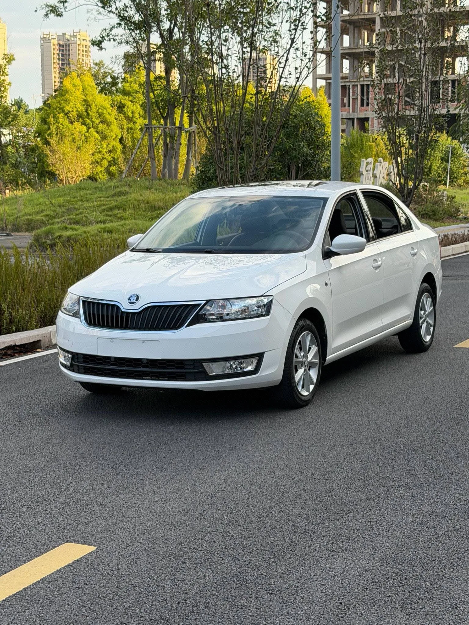 Rapid 2016 1.6L Automatic Forward Edition