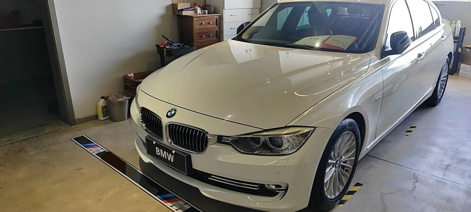 2014 BMW 3 Series 320Li Luxury Design Package