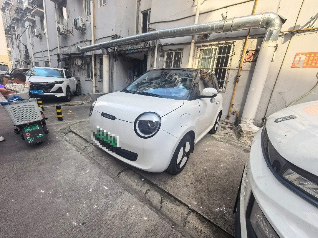 Changan 2024 Lumin 301km Orange Wind Edition, Automatic Transmission