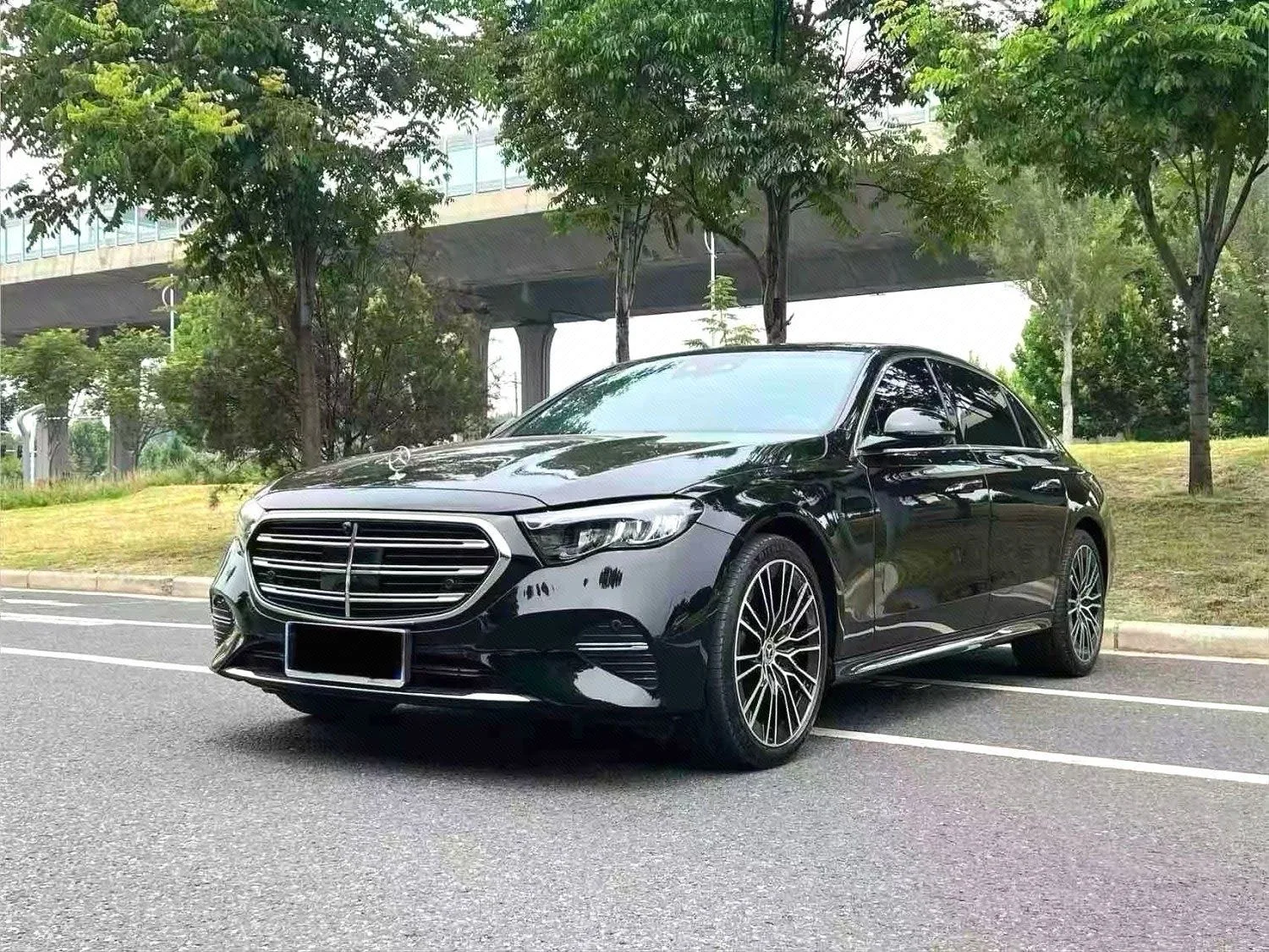 Mercedes-Benz E-Class 2025 E 300 L 48V 2.0T Luxury Automatic