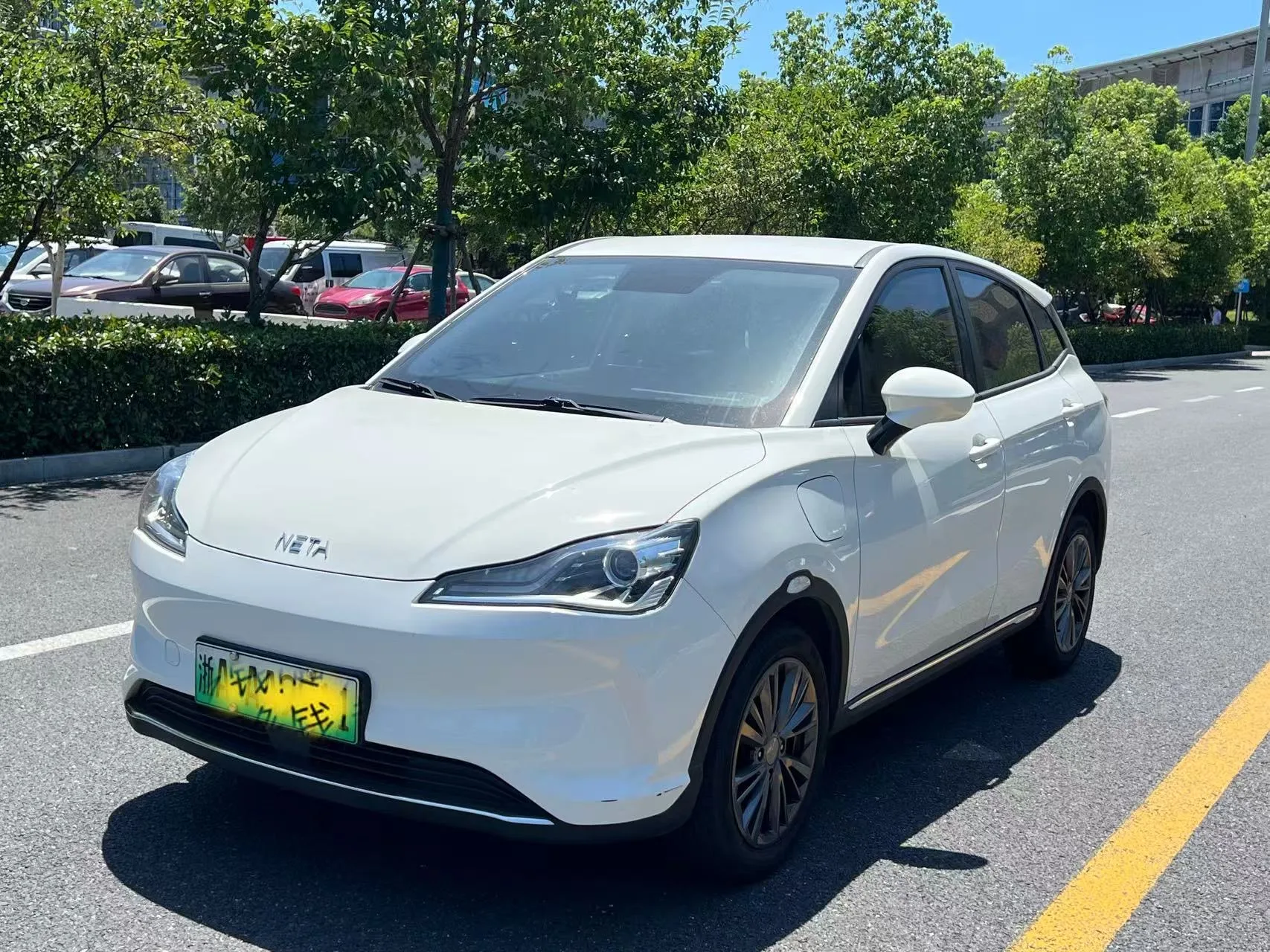 Nezha V 2022 Trendy 400 Lite