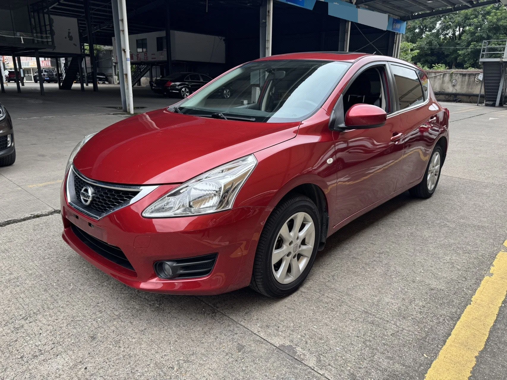 Tiida 2011 1.6L CVT Smart