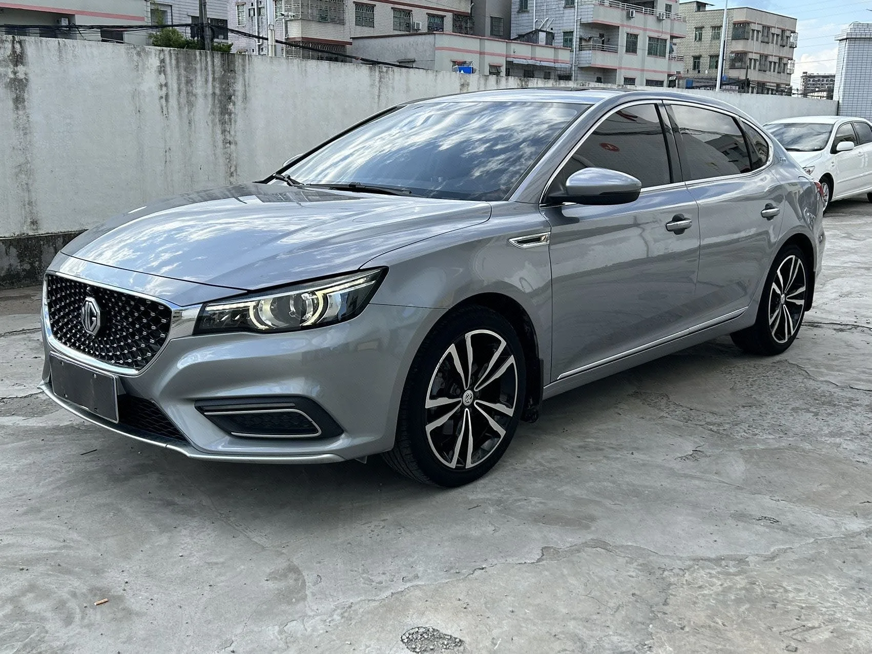 MG6 2017 Model Year 20T Automatic Trophy Premium Internet Edition, National V Emission Standard