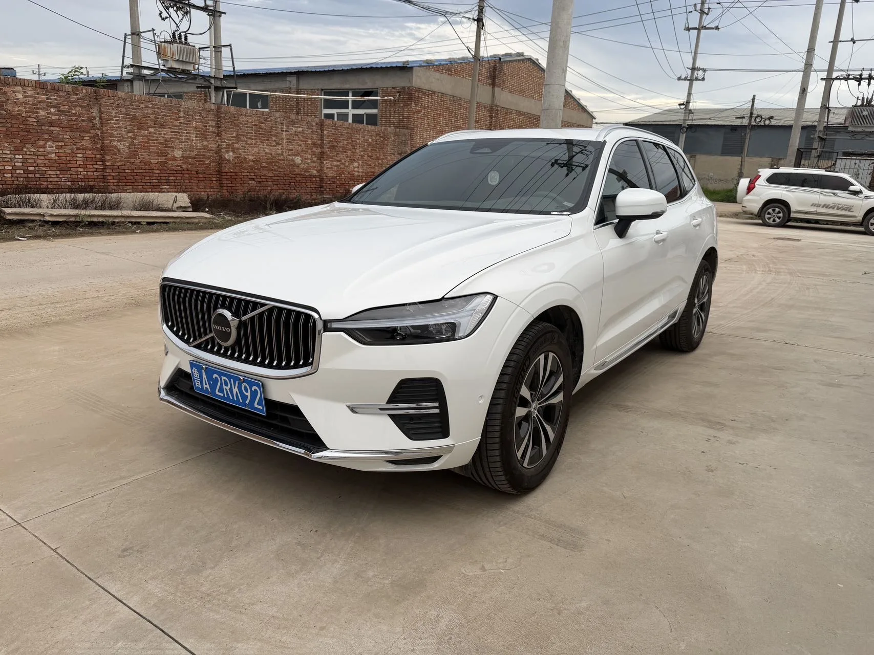 2025 Volvo XC60 B5 AWD Smart Comfort Luxury Edition
