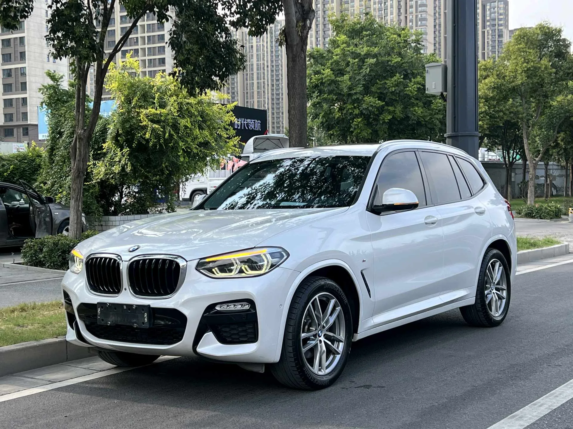 BMW X3 2018 xDrive25i M Sport Package (China V emission standard)